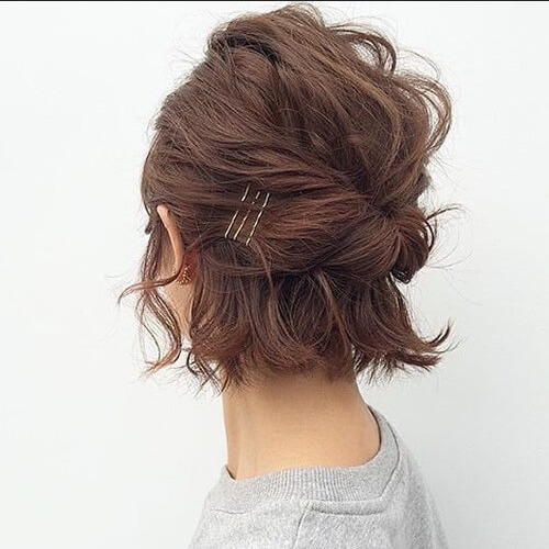 Easy Half Updo Hairstyle for Chin length hair